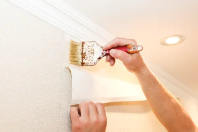 Pose de papier peint à Moustoir-Ac — revêtements muraux et toiles de verre
